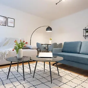Chic 1-bed By Canal Walk To Historic Centre Viena