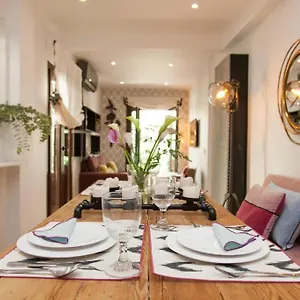 Modern & Apartment. Old Town. Private Parking Sevilla