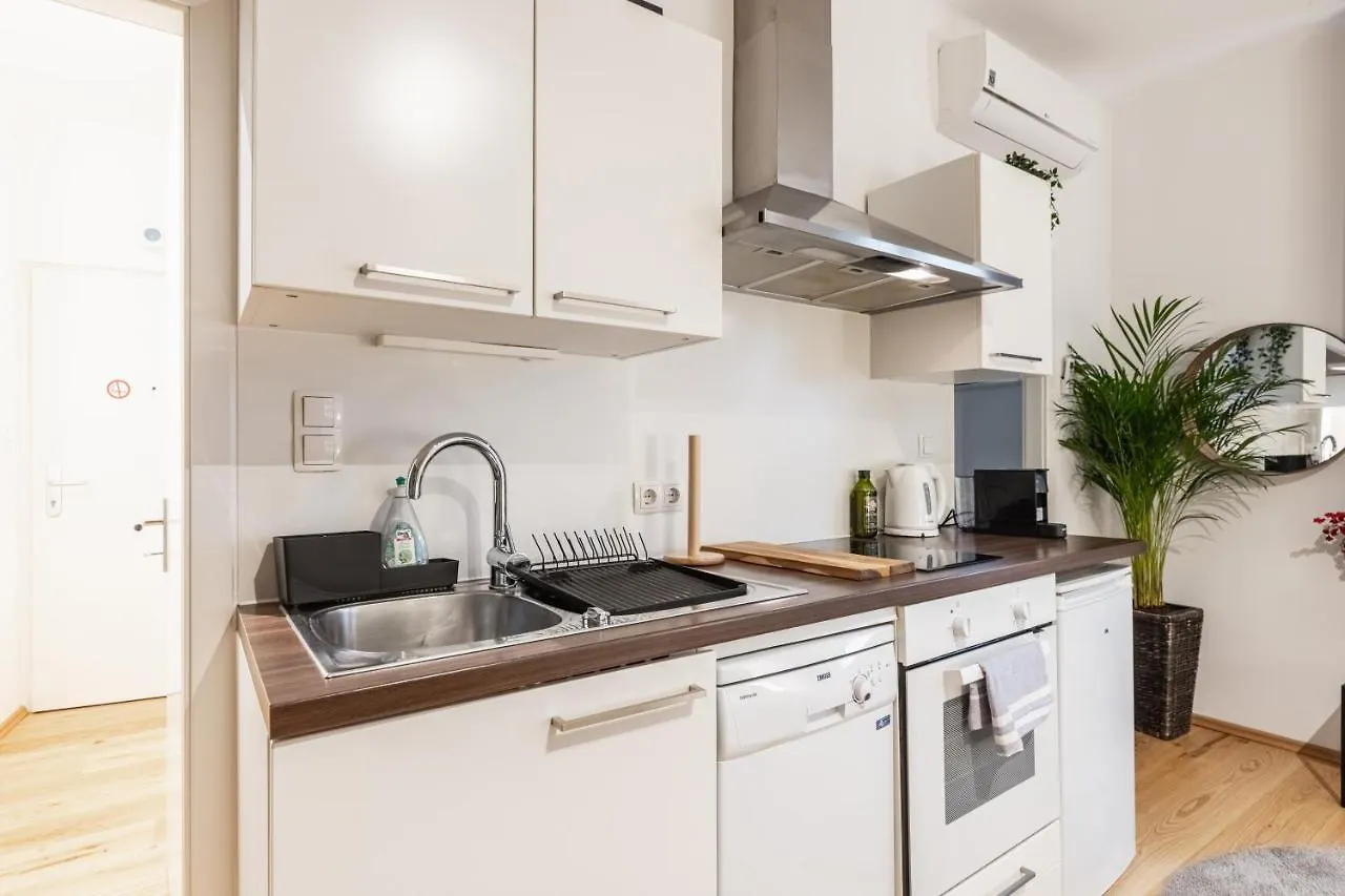 Cozy Studio Apartment Located In Vienna'S Vibrant City Center Austria